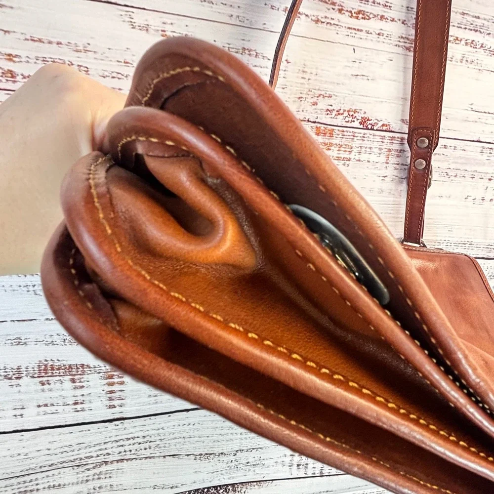 Italian Leather Briefcase Messenger Bag‎ Turnlock Medici Firenze Veg-Tanned